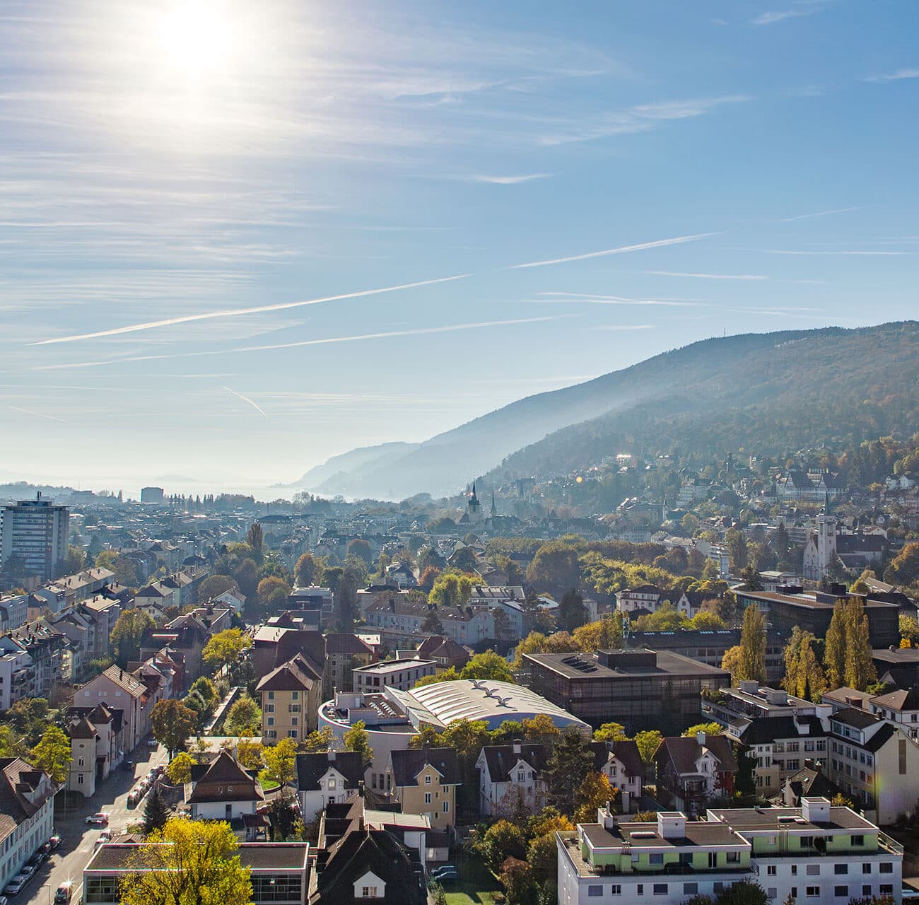 Vollformat_Videoproduktion_Agentur_Header_Image_Aussicht_Stadt_Biel/Bienne_Bielersee